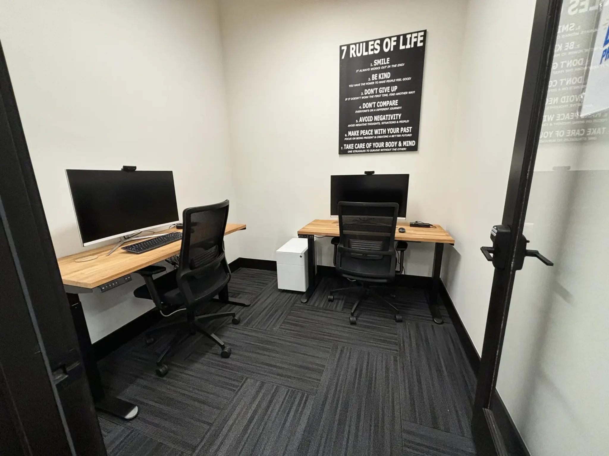 Office102-3
